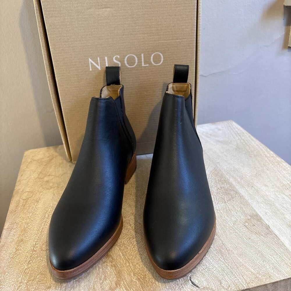 Nisolo Women 8 Black Everyday Leather Chelsea Ankle Boots NIB